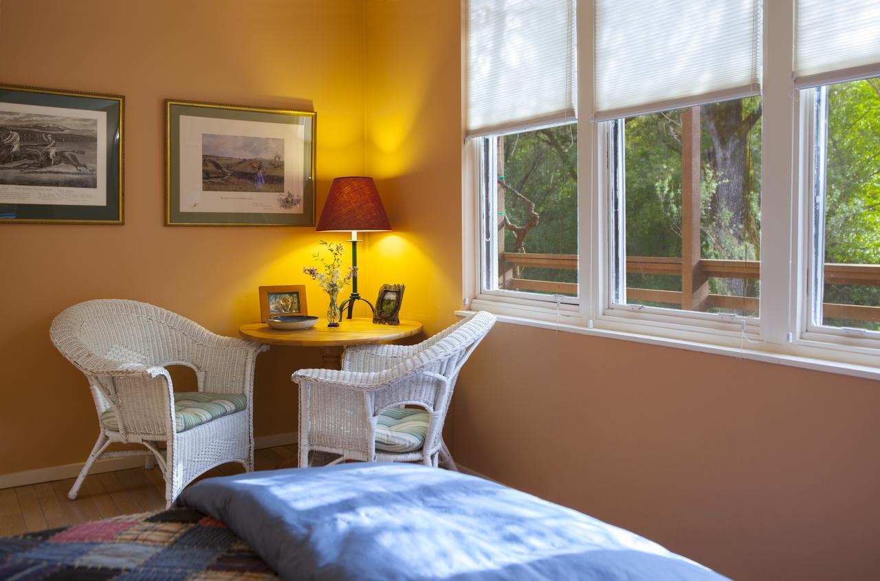 Rustridge Ranch & Winery Bed & Breakfast *